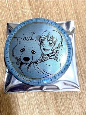 Delicious In Dungeon Marcille Donato Holographic Button Pin Badge Dungeon Meshi